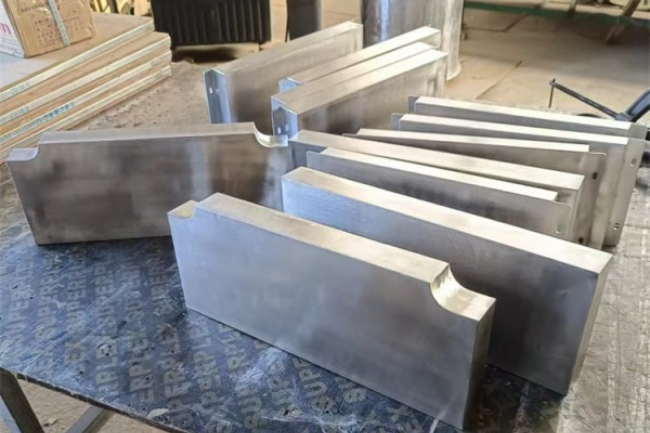 江苏不锈钢包铅件